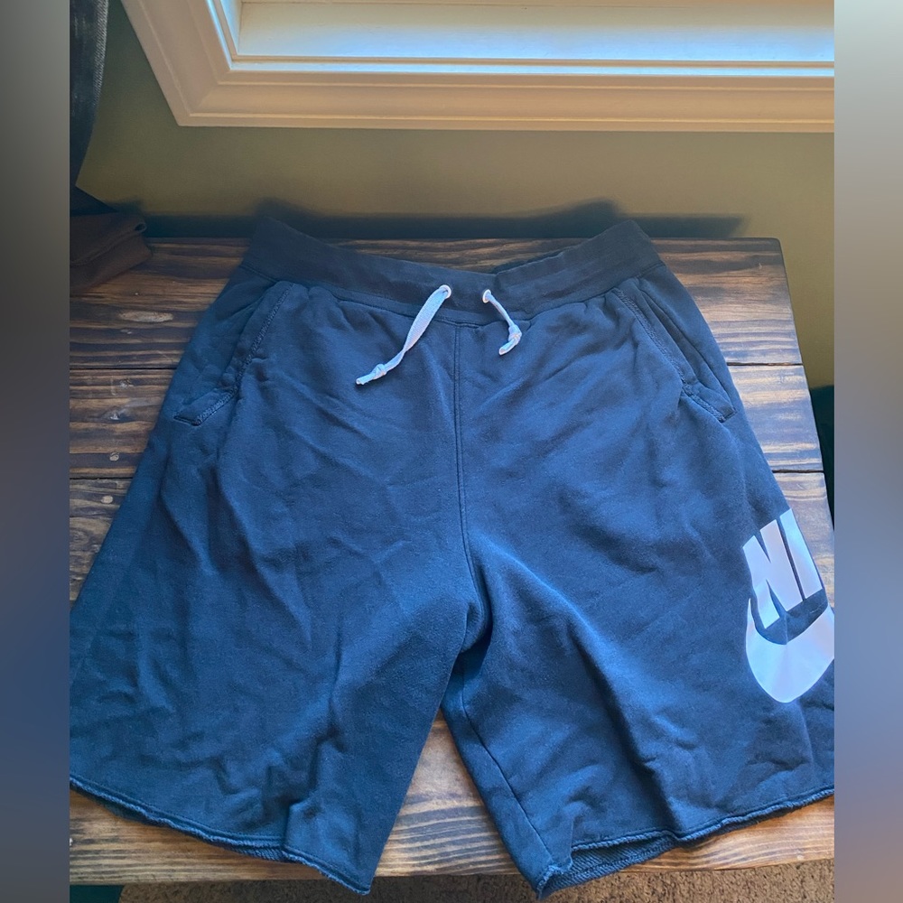Nike Adult Small Black Shorts